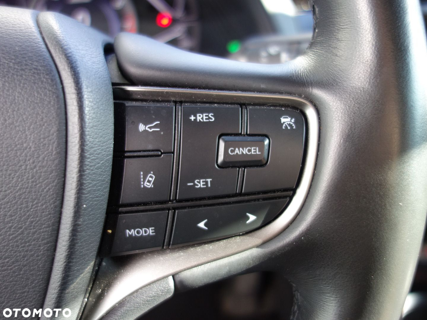 Lexus UX - 23