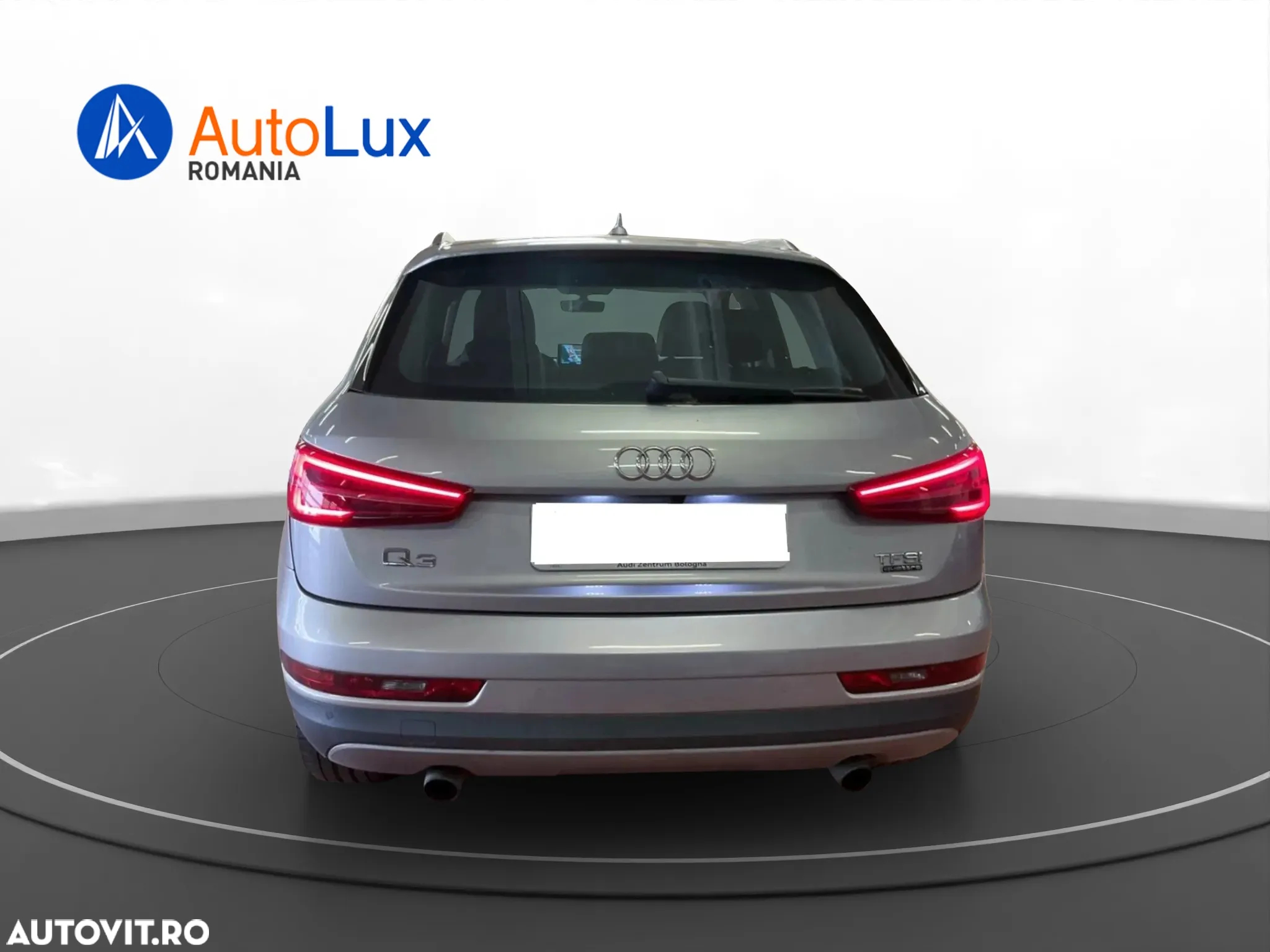Audi Q3 2.0 TFSI Quattro Stronic Design - 4