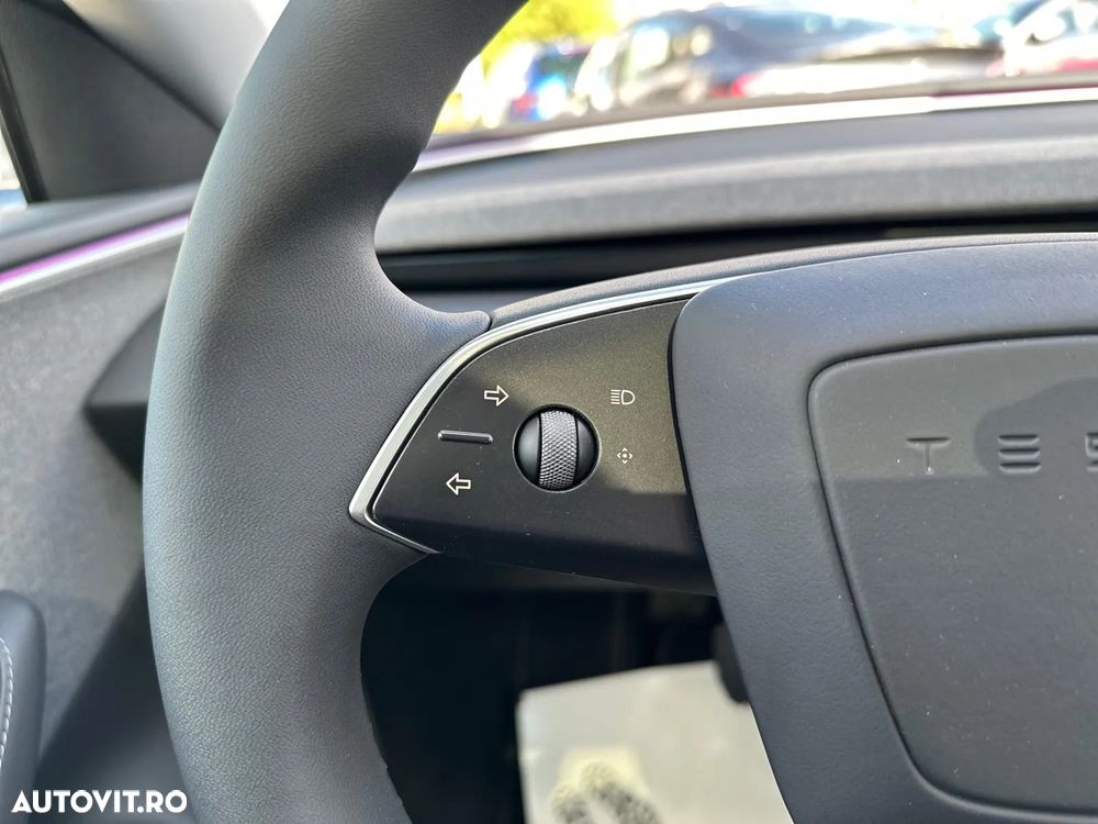 Tesla Model 3 Standard Reichweite Plus Hinterradantrieb - 9