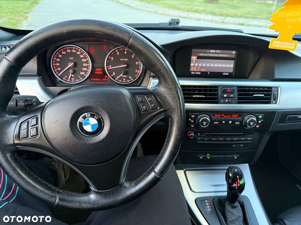 BMW Seria 3 320i - 17