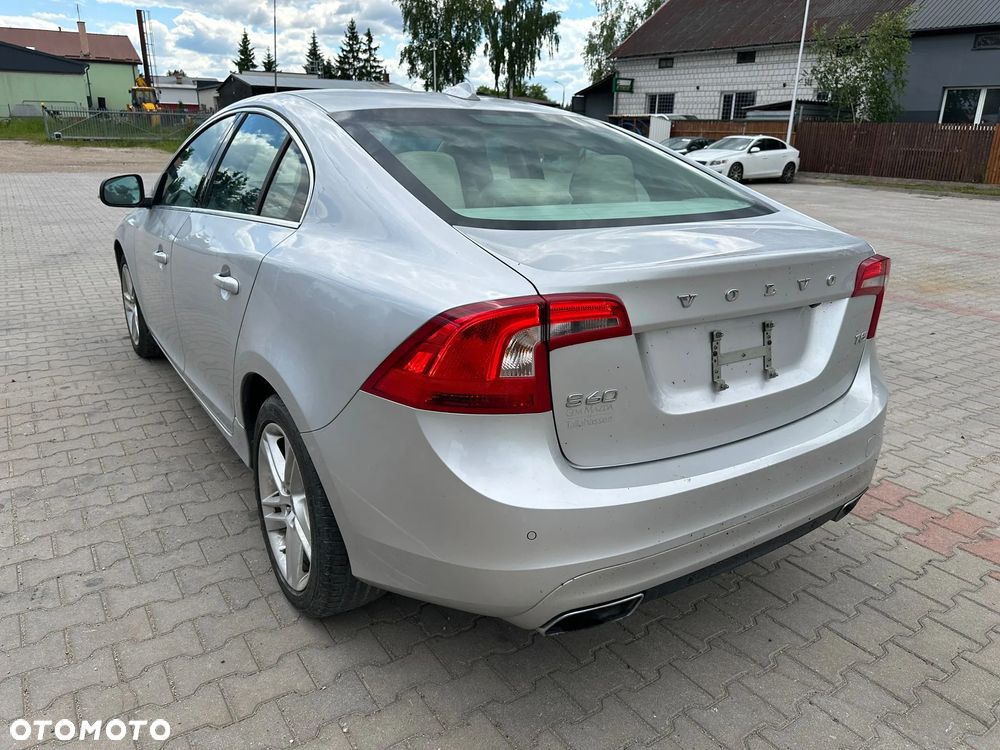 Volvo S60 - 3