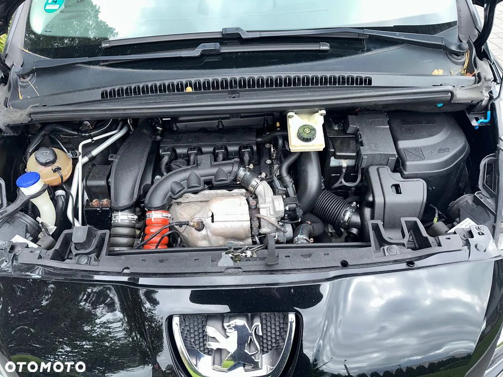 Peugeot 5008 1.6 THP Business Line 7os - 9