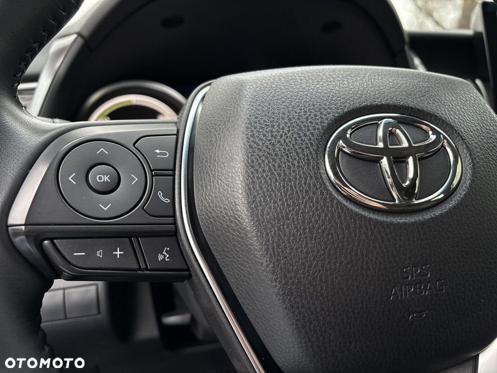 Toyota Camry 2.5 Hybrid Comfort CVT - 24