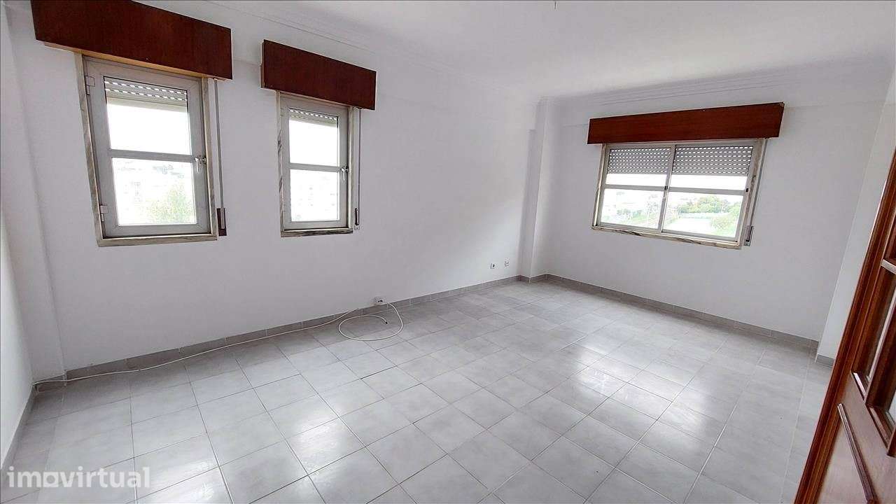 Apartamento T2 - Mem Martins - Grande imagem: 5/18