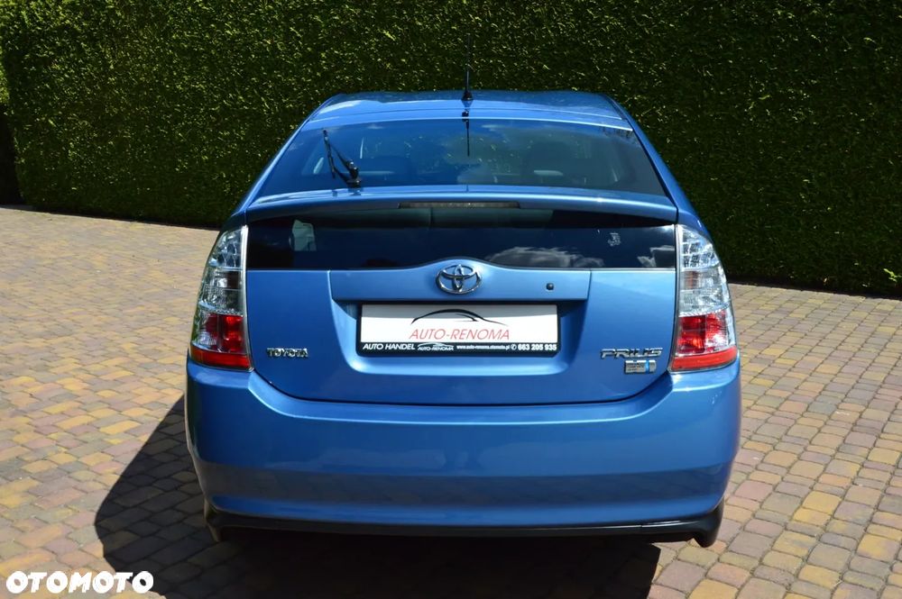 Toyota Prius - 32