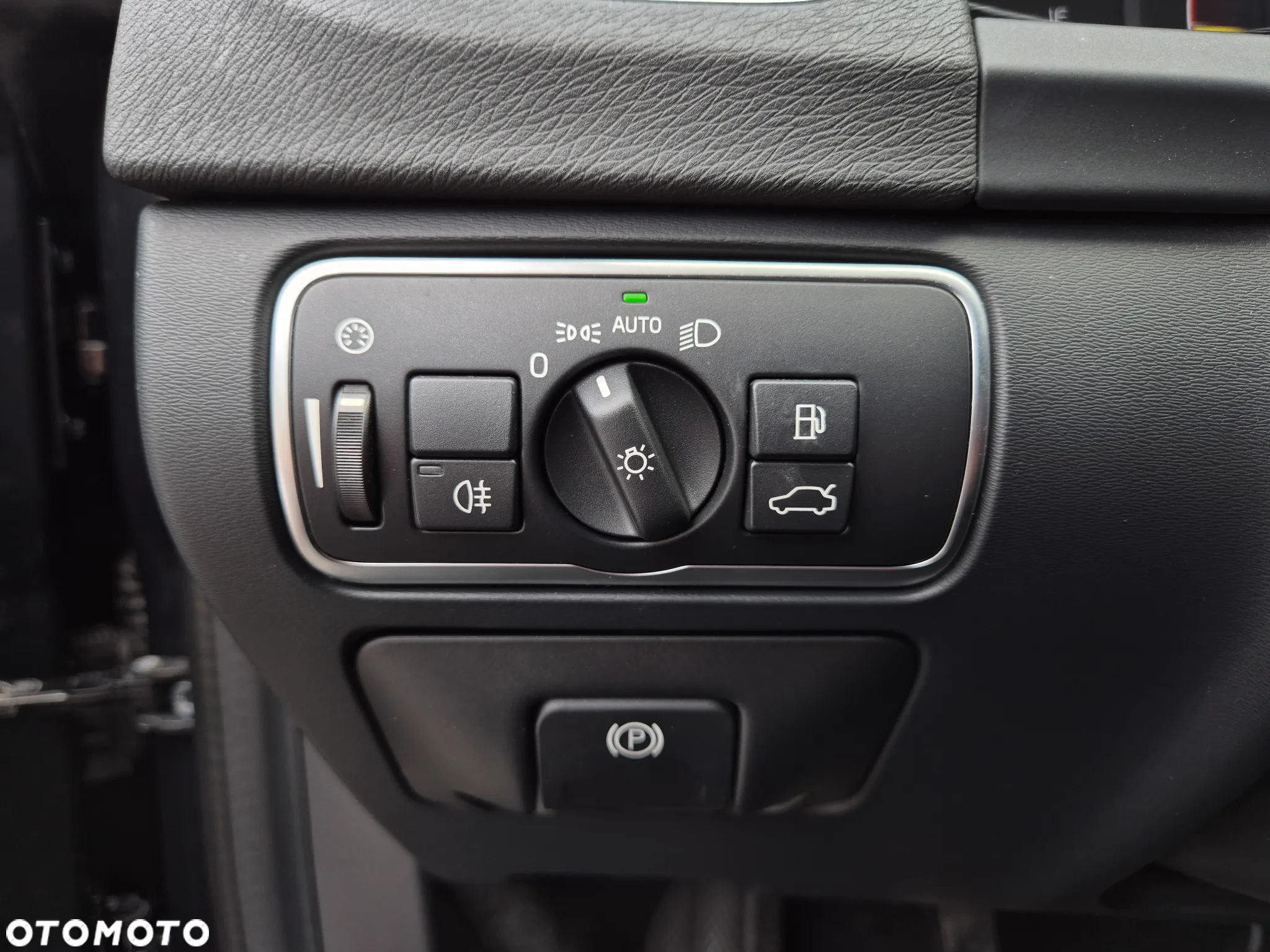 Volvo V60 D3 Drive-E R-Design Kinetic - 21