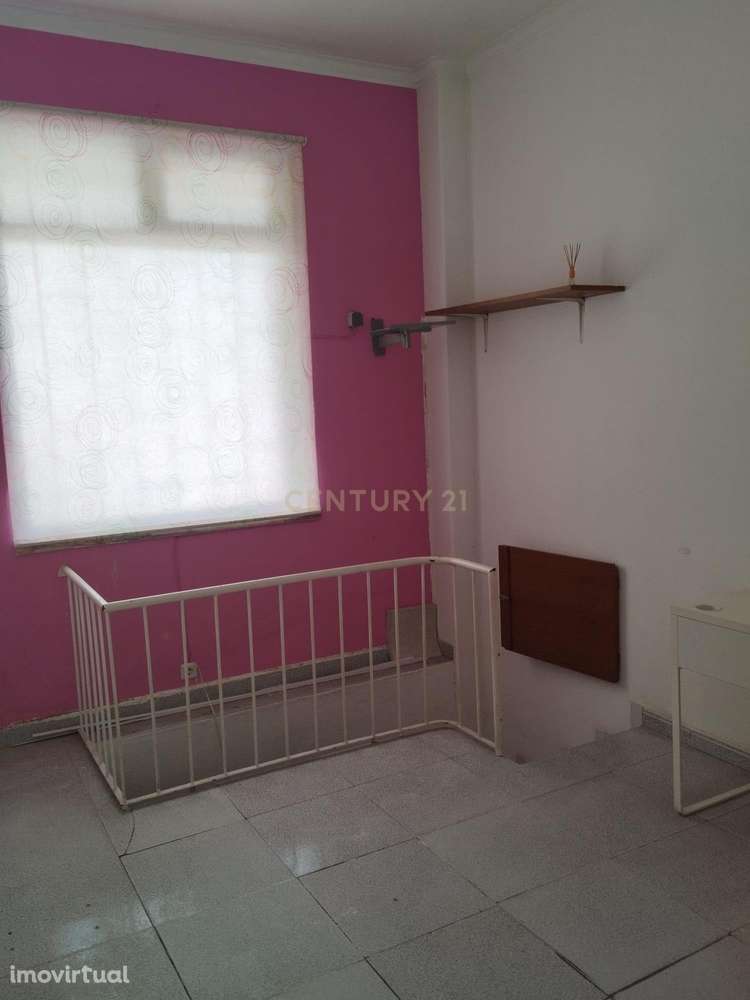 Loja com 2 pisos no centro comercial D'Avenida - Quinta do Rouxinol - Grande imagem: 3/9