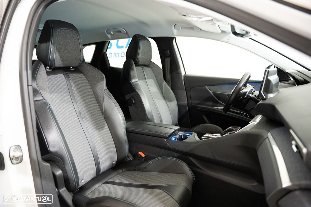 Peugeot 3008 1.6 Hybrid Allure Pack e-EAT8 - 30