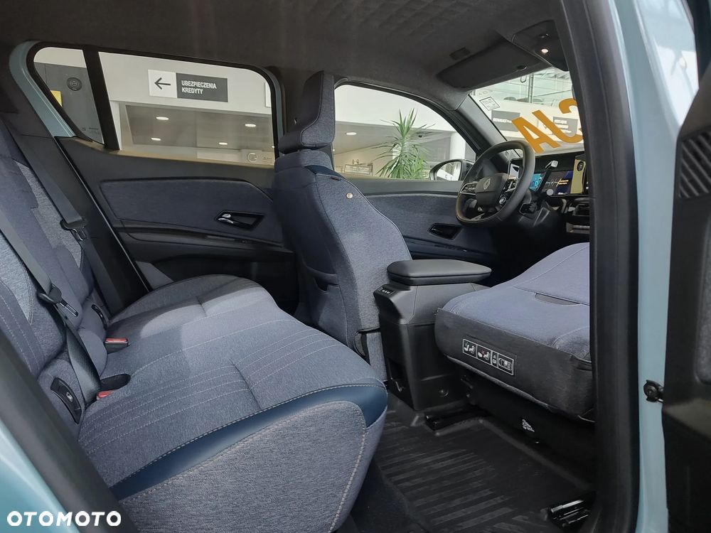 Renault 4 E-Tech 52kWh Comfort Range Techno - 13