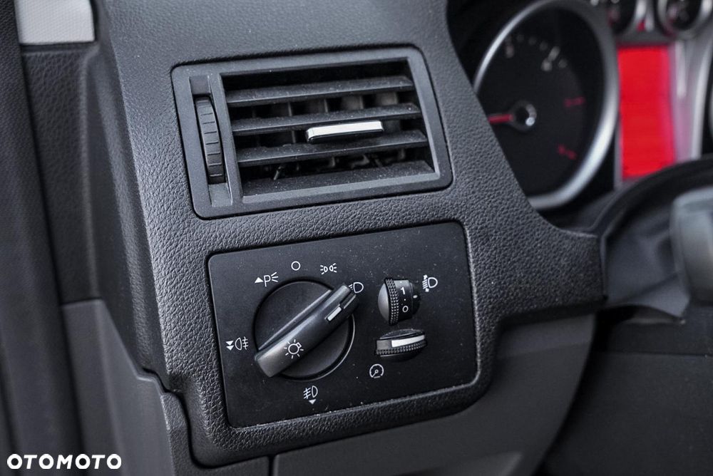 Ford Kuga 2.0 TDCi Titanium - 16