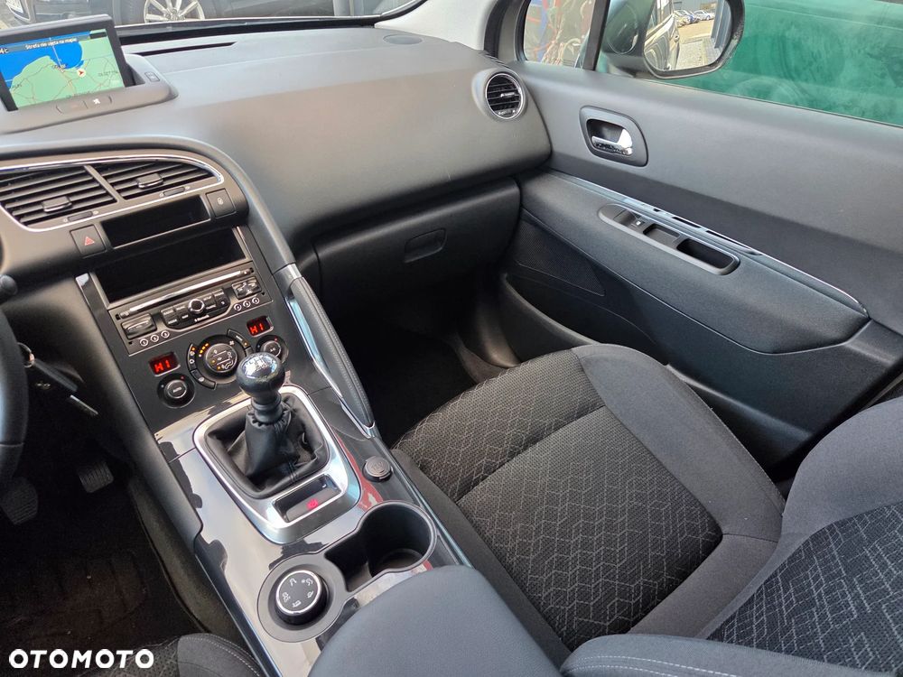 Peugeot 3008 HDi 115 Active - 21