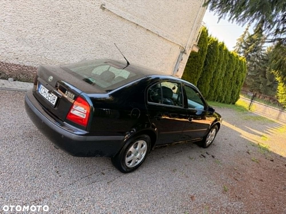 Skoda Octavia 1.6 Tour - 5