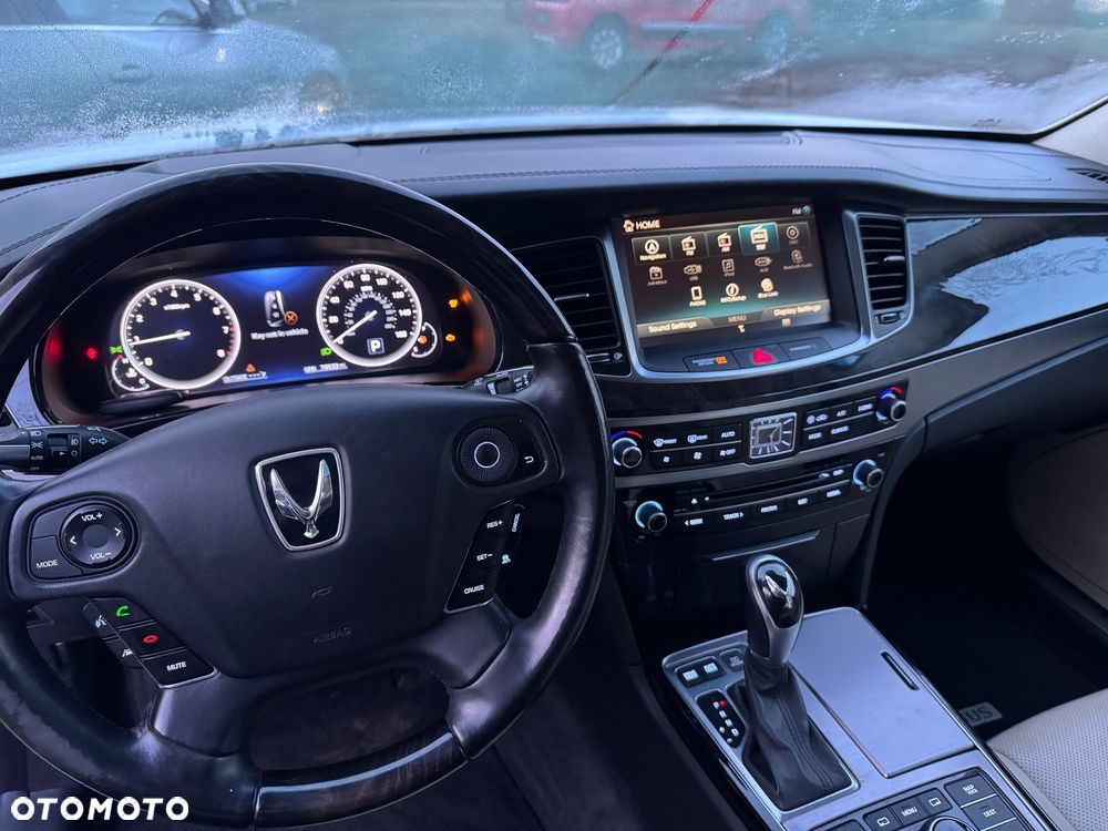 Hyundai Equus - 21