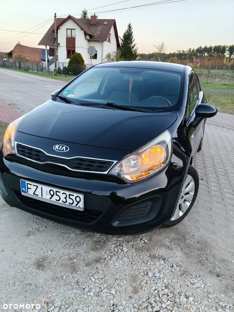 Kia Rio - 2