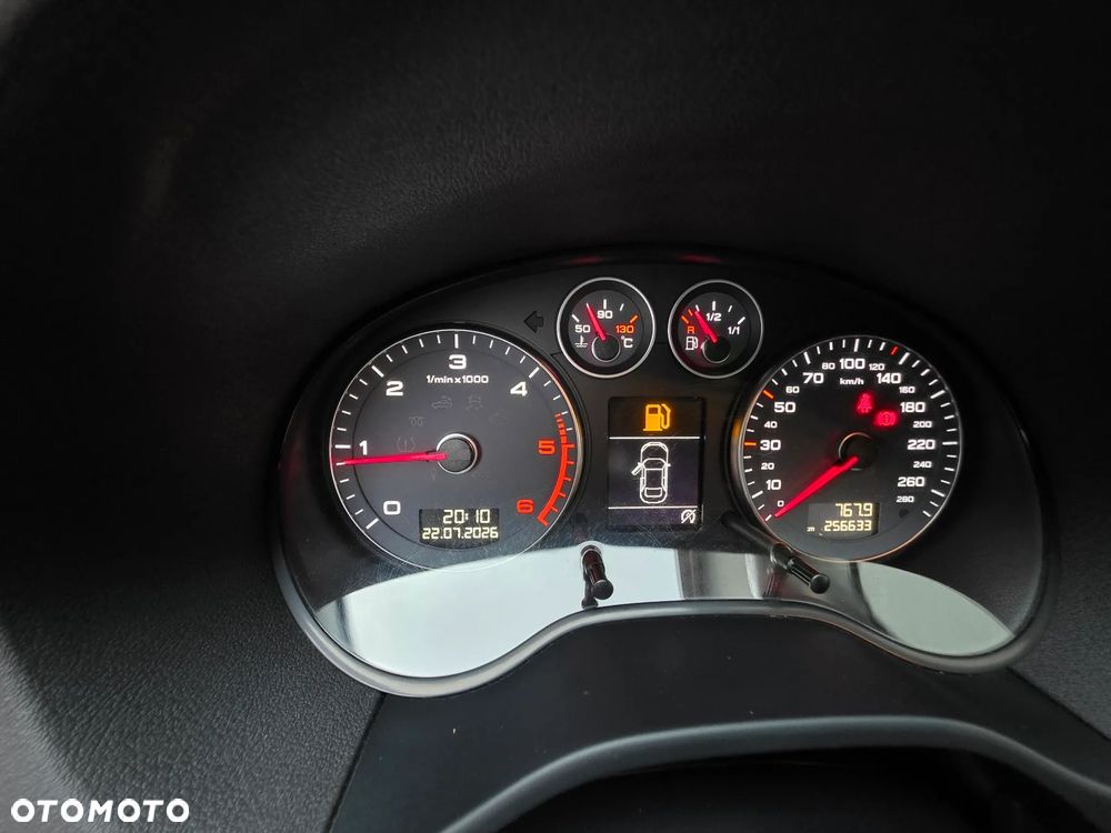 Audi A3 3-drzwiowe 1.6 TDI DPF Ambition - 16
