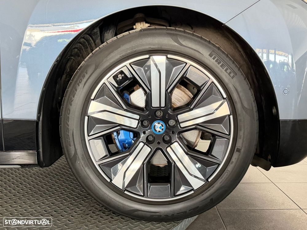 BMW iX xDrive 40 - 3