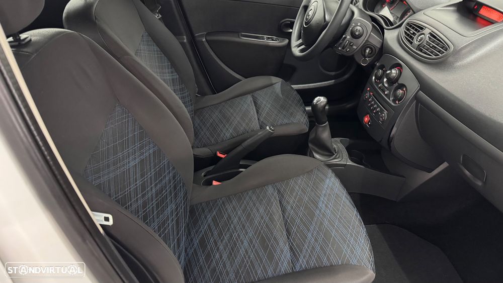 Renault Clio 1.2 16V Dynamique - 28
