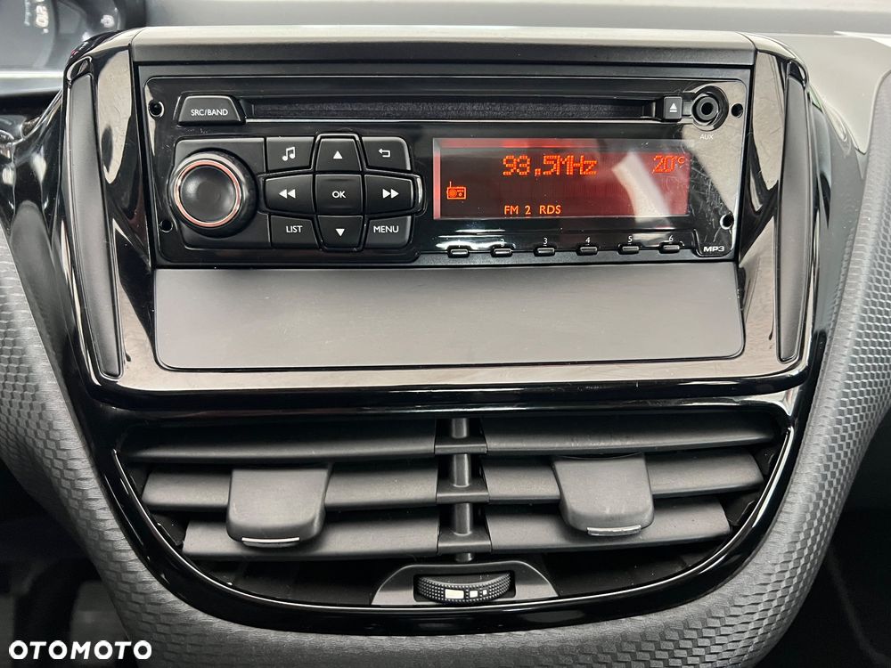 Peugeot 2008 1.2 Pure Tech Style - 30