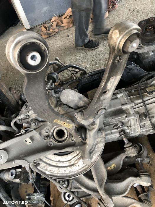 Port fuzeta dreapta si stânga rulment brat brate etrier bmw g12 g11 730xd Xdrive