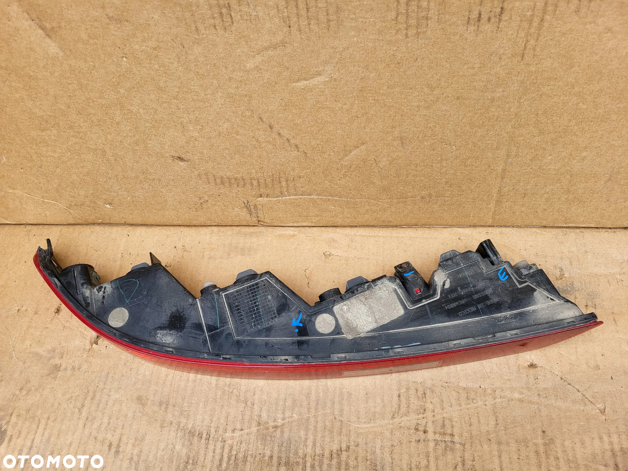 LAMPA TYL W ZDERZAK AUDI Q5 II 80A945070B 80A945069B - 32