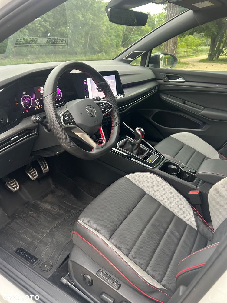 Volkswagen Golf - 23