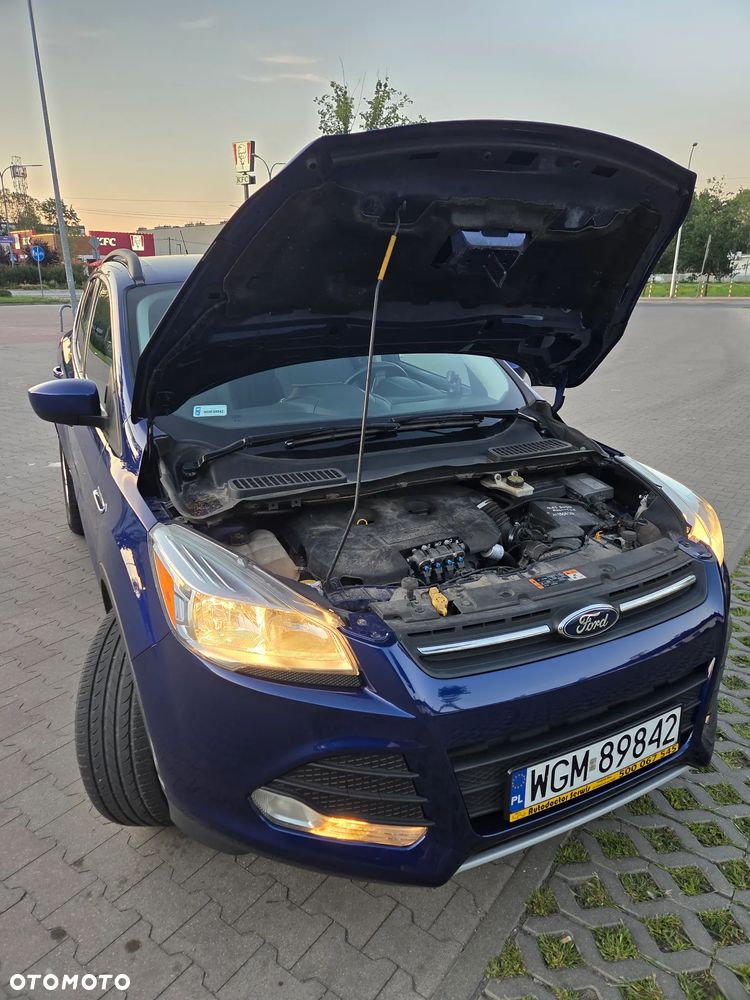 Ford Escape 2.0 EcoBoost AWD Titanium - 11