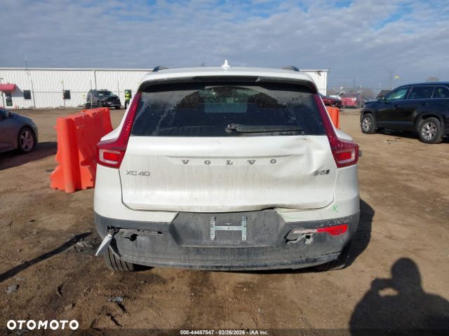 Volvo XC 40 - 9