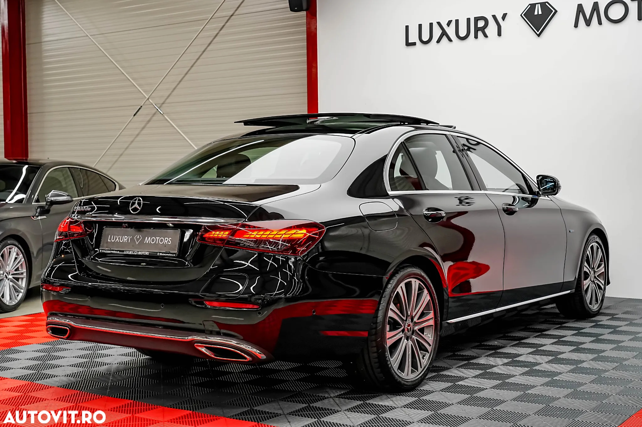Mercedes-Benz E 300 de 9G-TRONIC Exclusive - 15