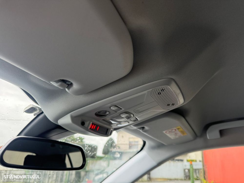 Peugeot 2008 1.2 PureTech Allure Pack - 13