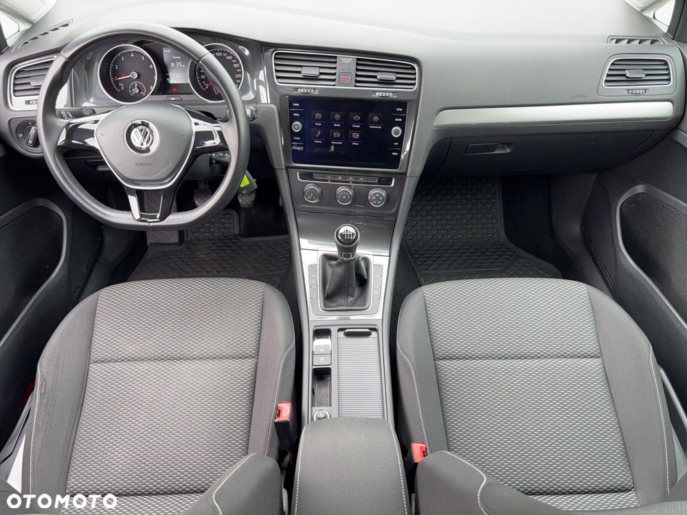 Volkswagen Golf 1.5 TSI BMT Trendline - 19
