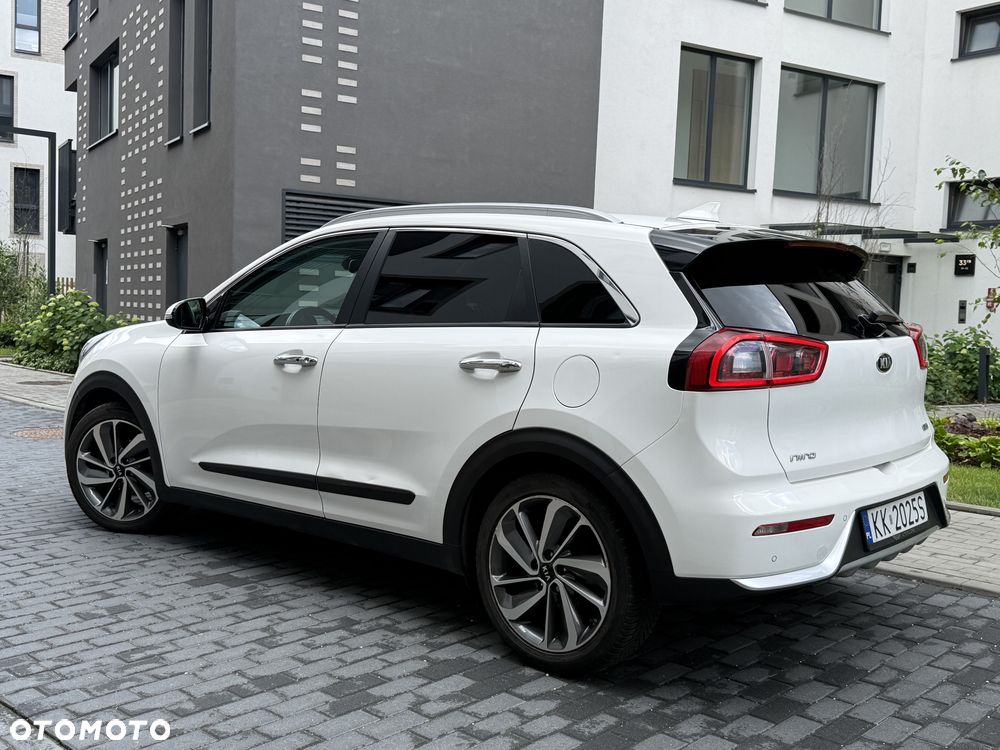 Kia Niro 1.6 GDI Hybrid L - 2