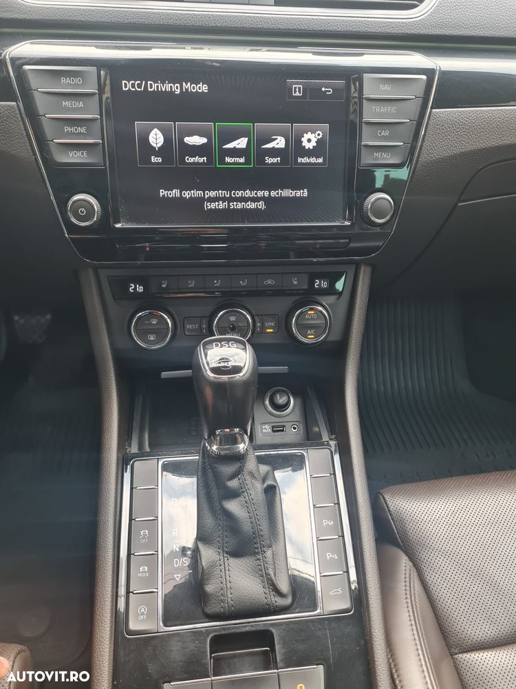 Skoda Superb Combi 2.0 TDI DSG 4X4 Laurin & Klement - 14