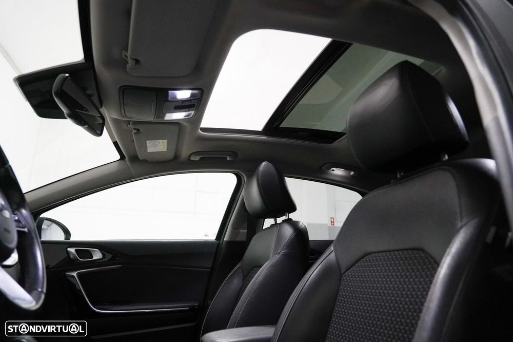 Kia XCeed 1.6 GDi PHEV First Edition+SRF - 8