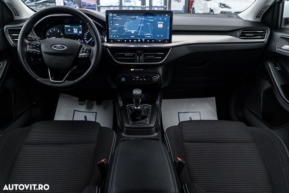 Ford Focus 1.0 EcoBoost Titanium - 27