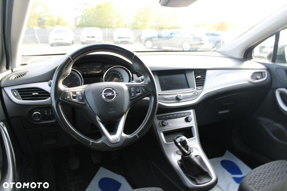Opel Astra - 16