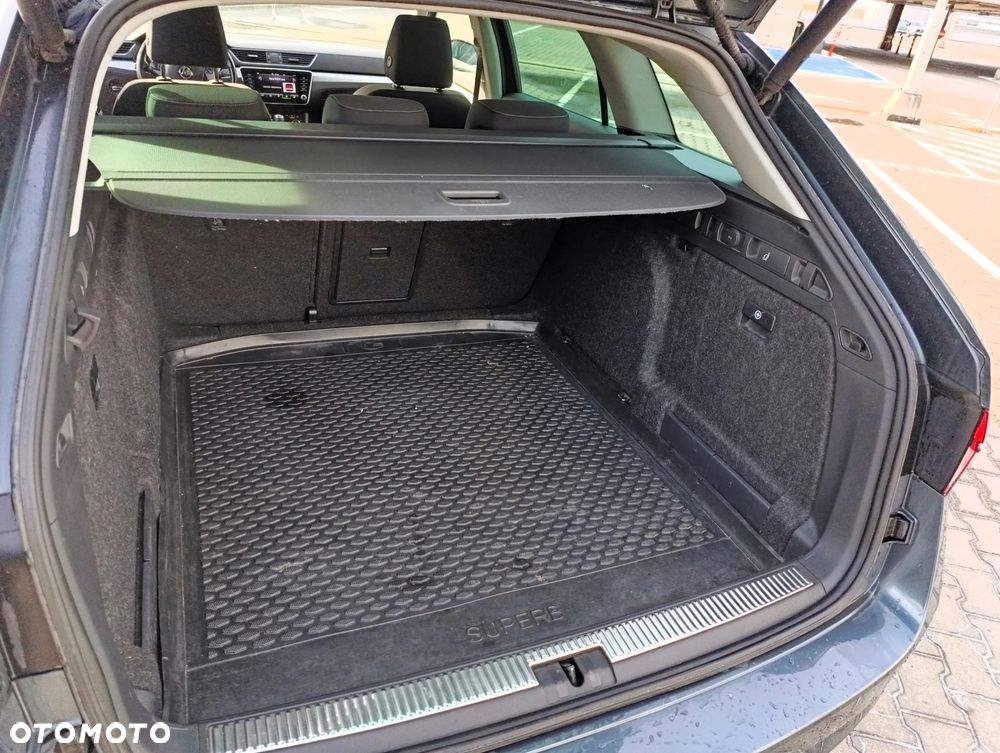 Skoda Superb 1.5 TSI Ambition DSG - 24