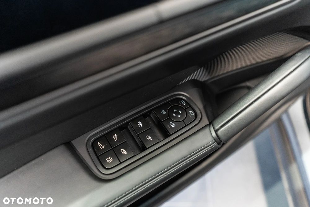 Porsche Cayenne E-Hybrid PHEV Black Edition - 21