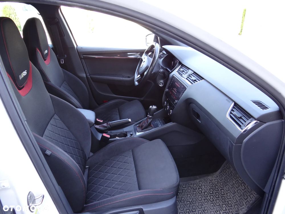 Skoda Octavia 2.0 TDI (Green tec) 4x4 DSG RS - 11