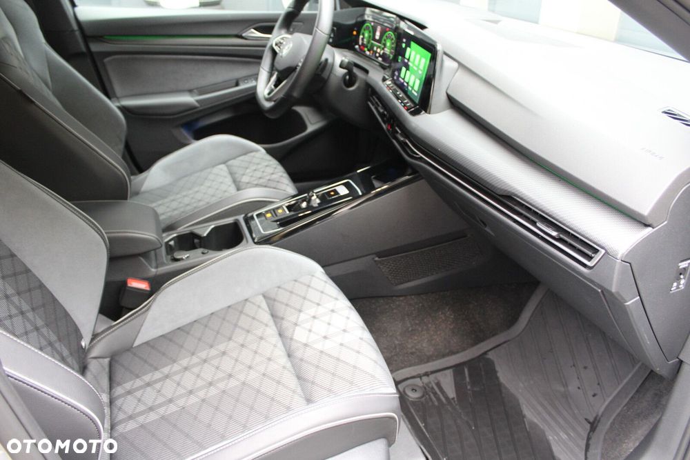 Volkswagen Golf 1.5 eTSI EVO R-Line DSG - 17