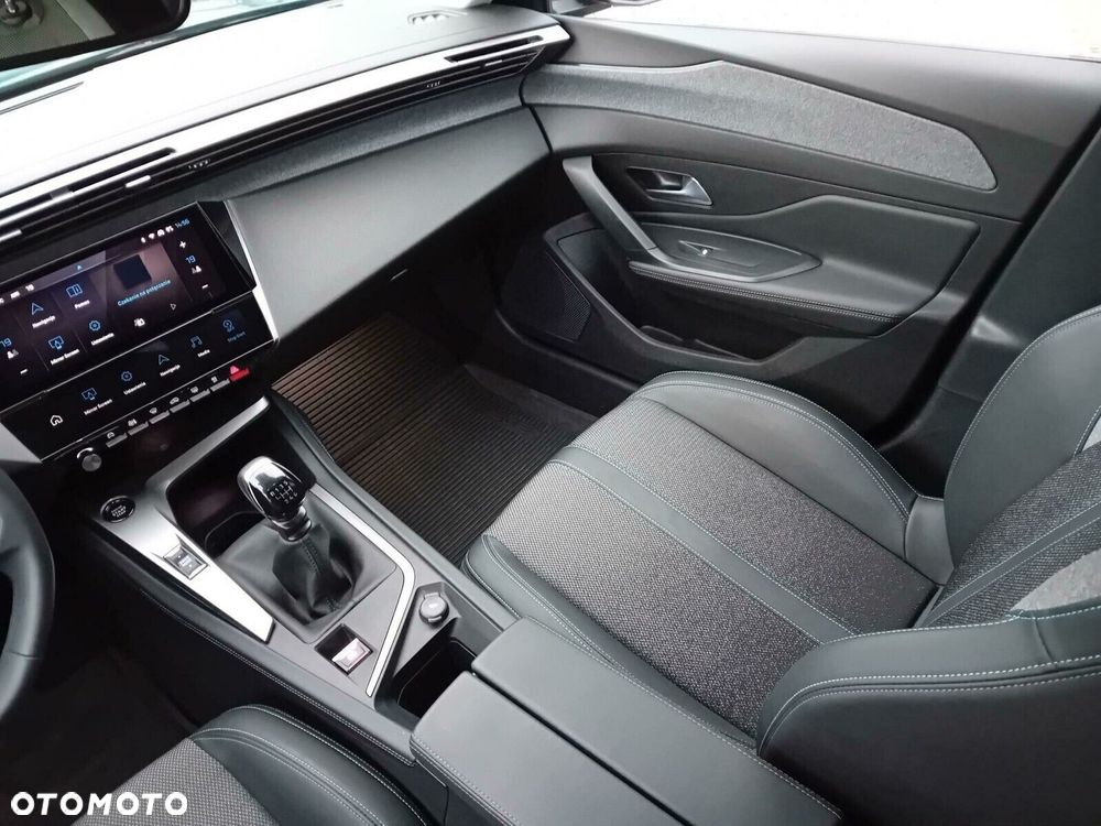 Peugeot 308 - 25