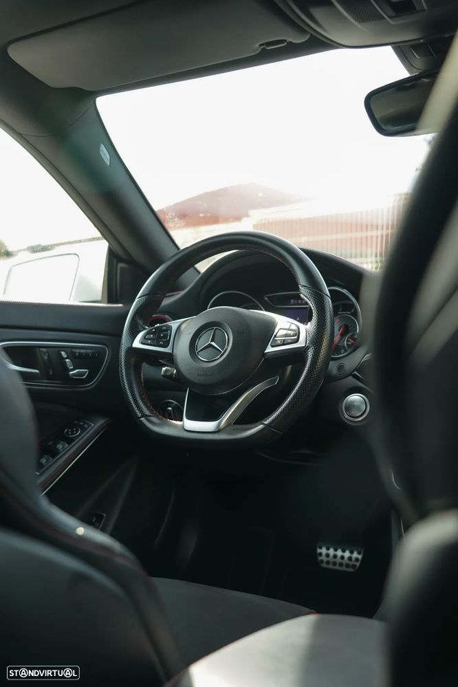 Mercedes-Benz CLA 45 AMG 4-Matic - 12