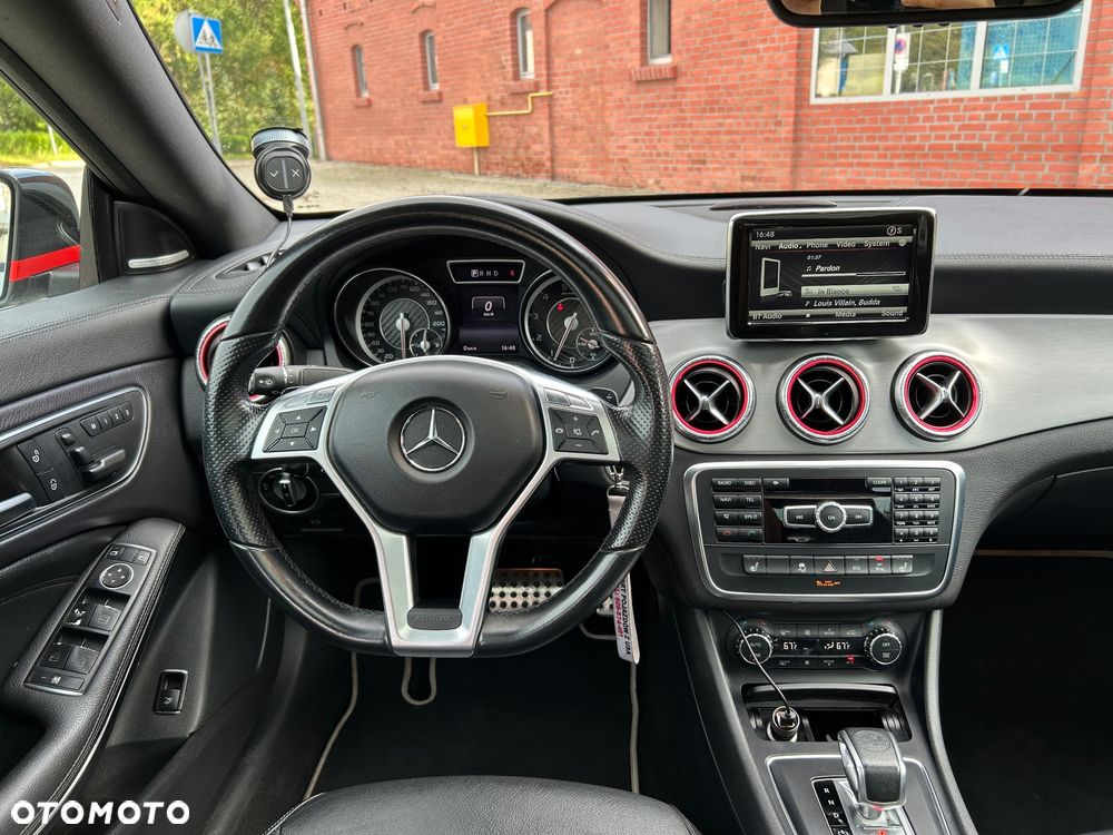 Mercedes-Benz CLA 45 AMG 4Matic 7G-DCT - 12