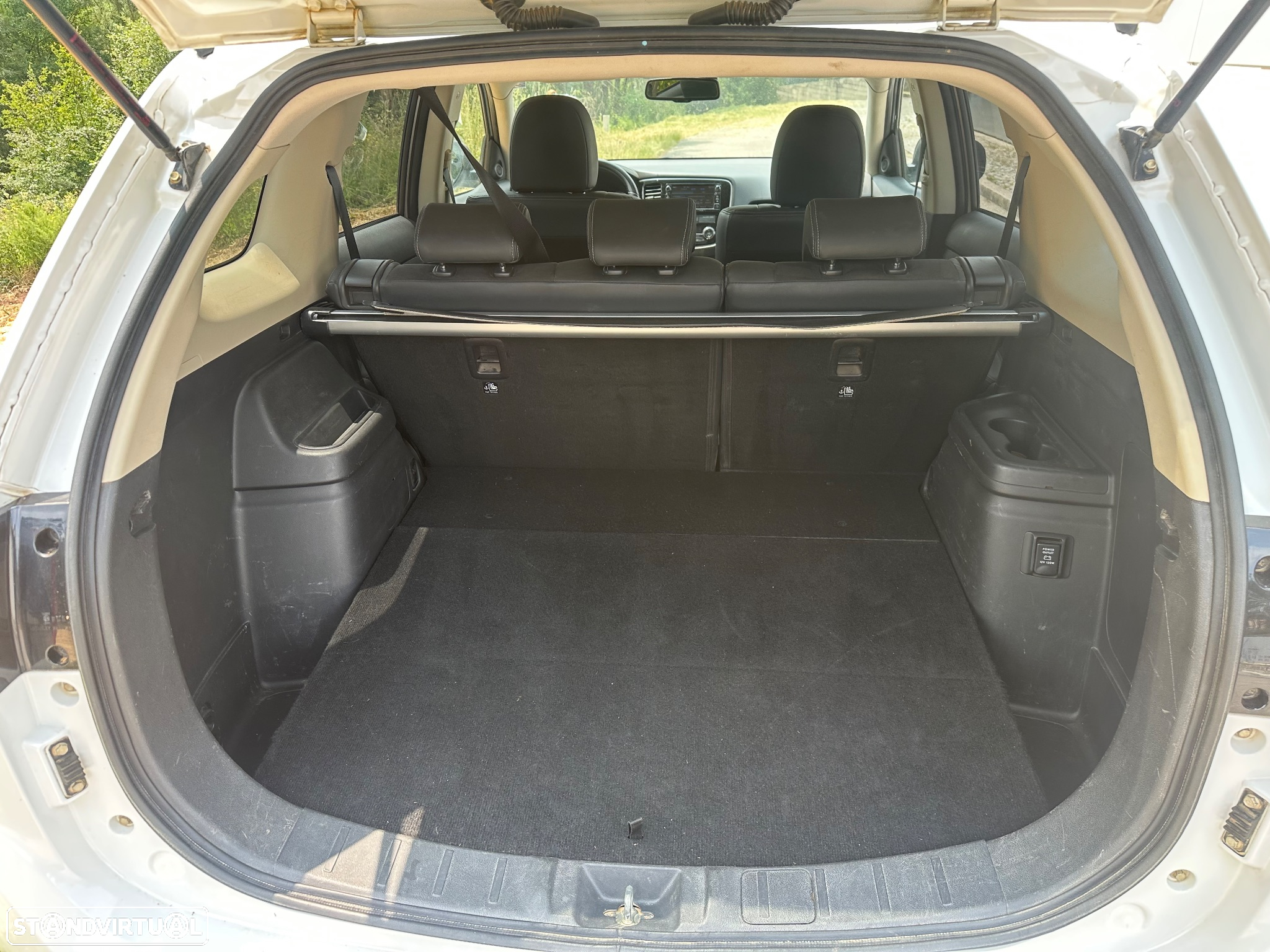 Mitsubishi Outlander 2.0 MIVEC Instyle Navi+ - 5