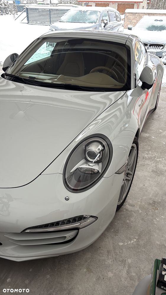Porsche 911 Carrera 4 PDK - 9