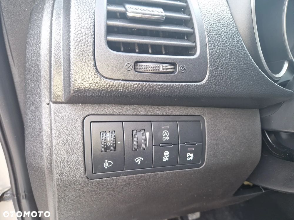 Kia Venga - 25