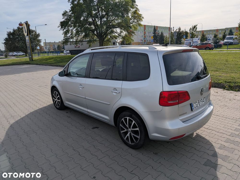 Volkswagen Touran - 3