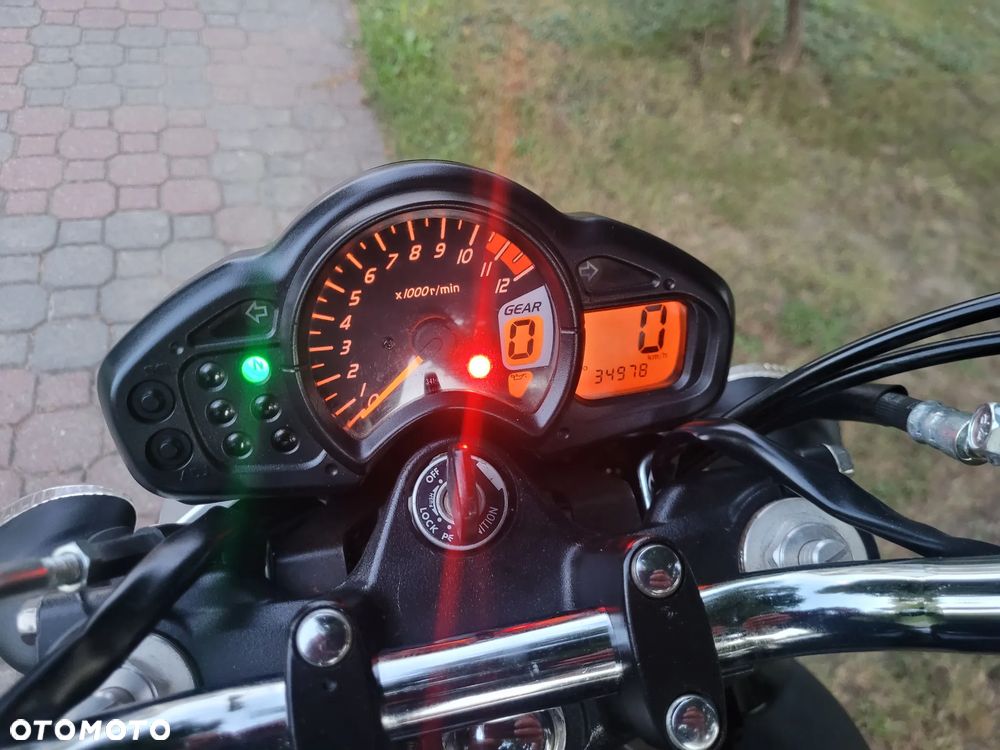 Suzuki Gladius - 34