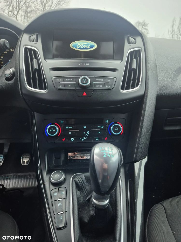 Ford Focus 1.5 EcoBoost Titanium ASS - 9