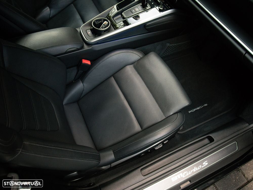 Porsche 911 (992) Turbo S - 22