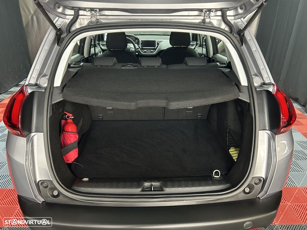 Peugeot 2008 1.2 PureTech Allure - 8